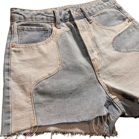 Wild Fable Two-Tone Super High-Rise Cutoff Jean Shorts Size 4 - Picture 7 of 11